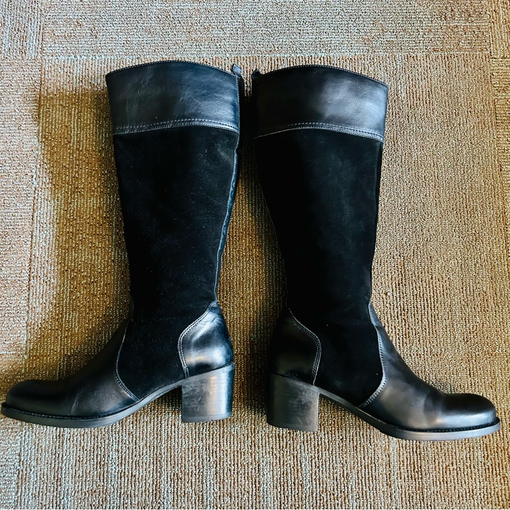 La Canadienne Black Suede Passion Equestrian Knee High Waterproof Boots, size 8M - Picture 4 of 12